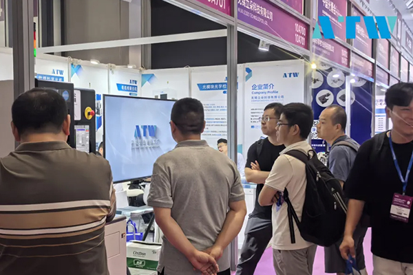 亲鉴实力！零距离体验奥特维8寸半自动晶圆划片机